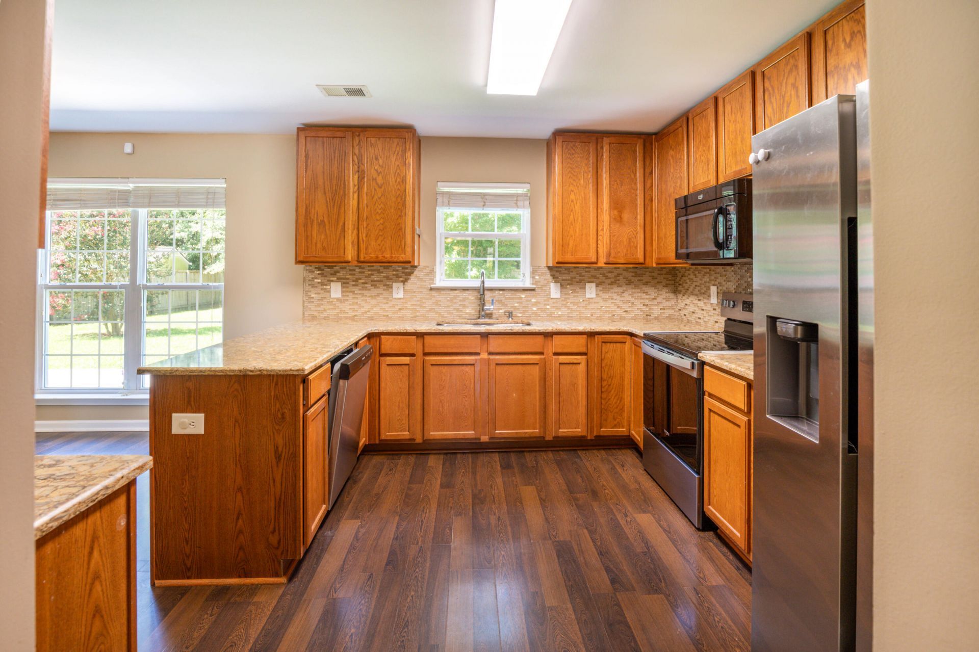 3413 Kirkwall Drive Photo 7