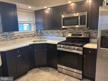 5915 6TH STREET, PHILADELPHIA, PA 19120