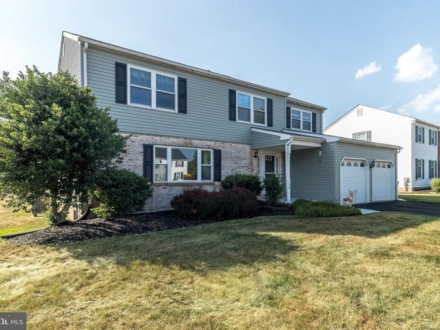 140 Elio Circle, Royersford, PA 19468 Main Photo