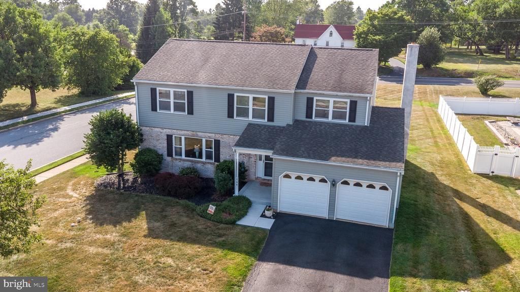 140 ELIO CIRCLE, ROYERSFORD, PA 19468