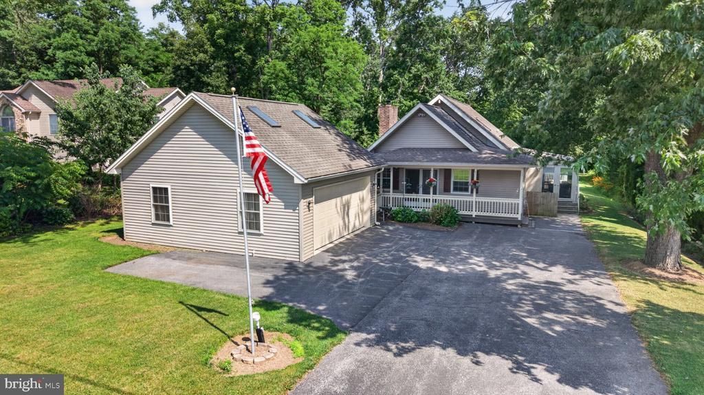 15 HOWARD DRIVE, EAST BERLIN, PA 17316