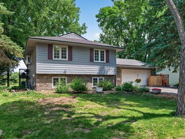 10332 102nd Place N, Maple Grove, MN 55369