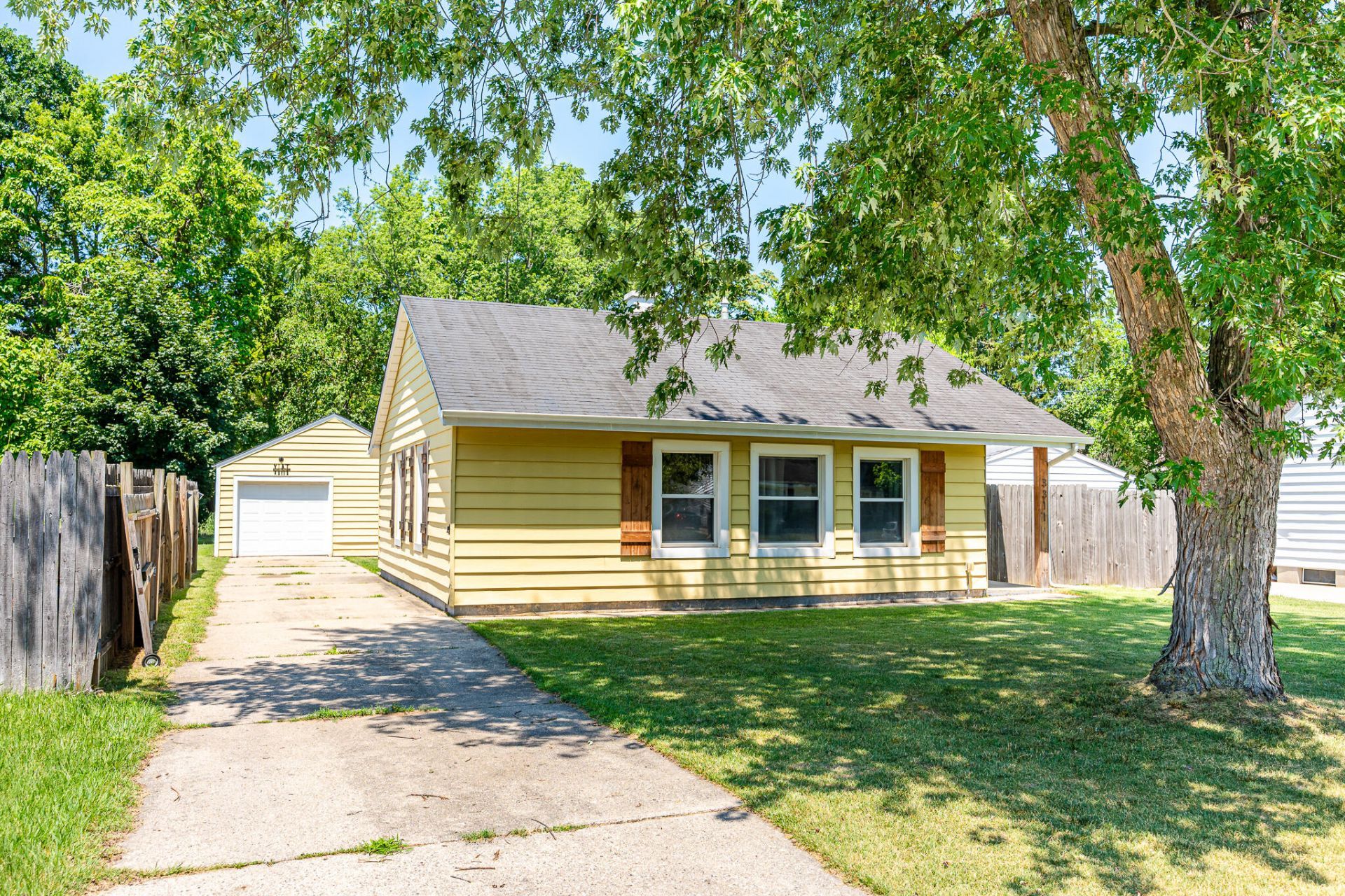 3311 31st Street Sw, Grandville, MI 49418 Main Photo