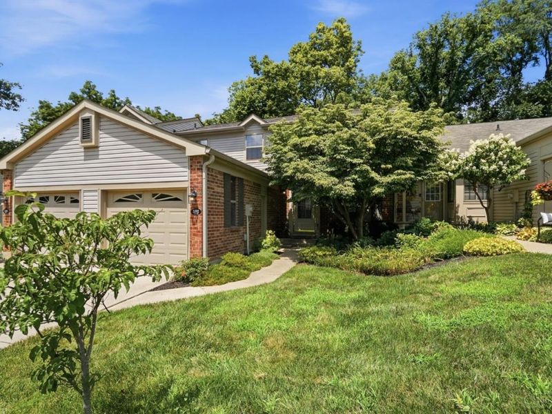 5392 Gantzfield Court, Sharonville, OH 45241 Photo 1