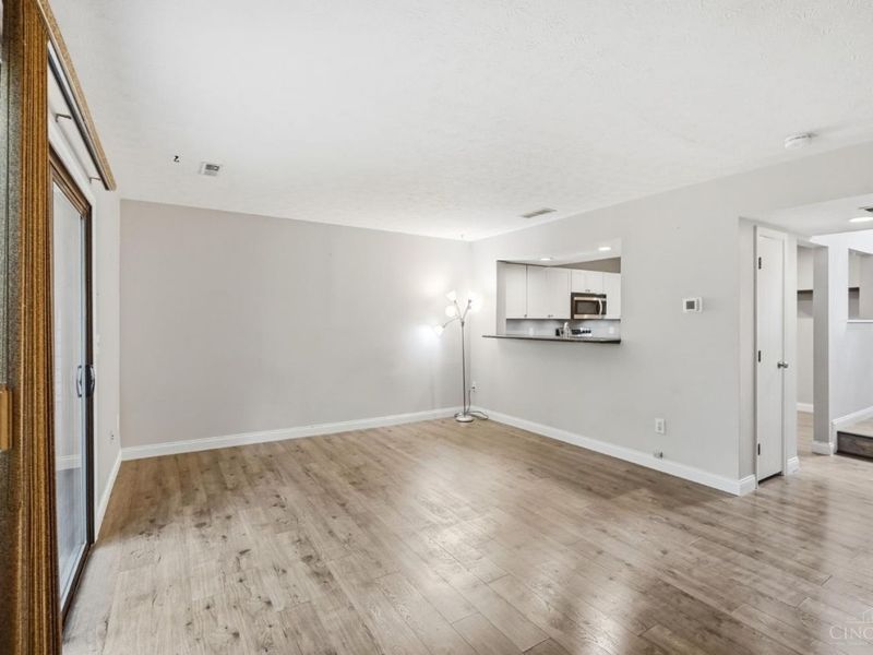 5392 Gantzfield Court, Sharonville, OH 45241 Photo 13