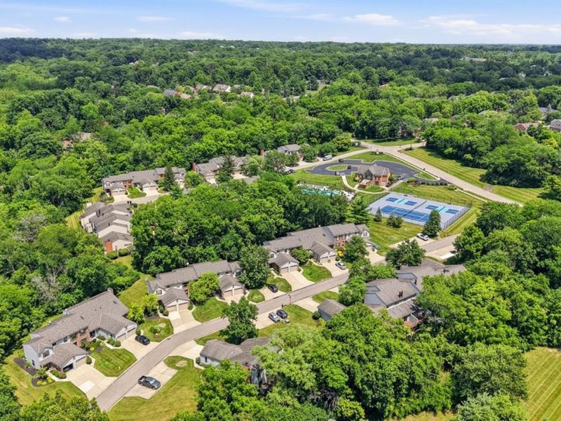 5392 Gantzfield Court, Sharonville, OH 45241 Photo 4
