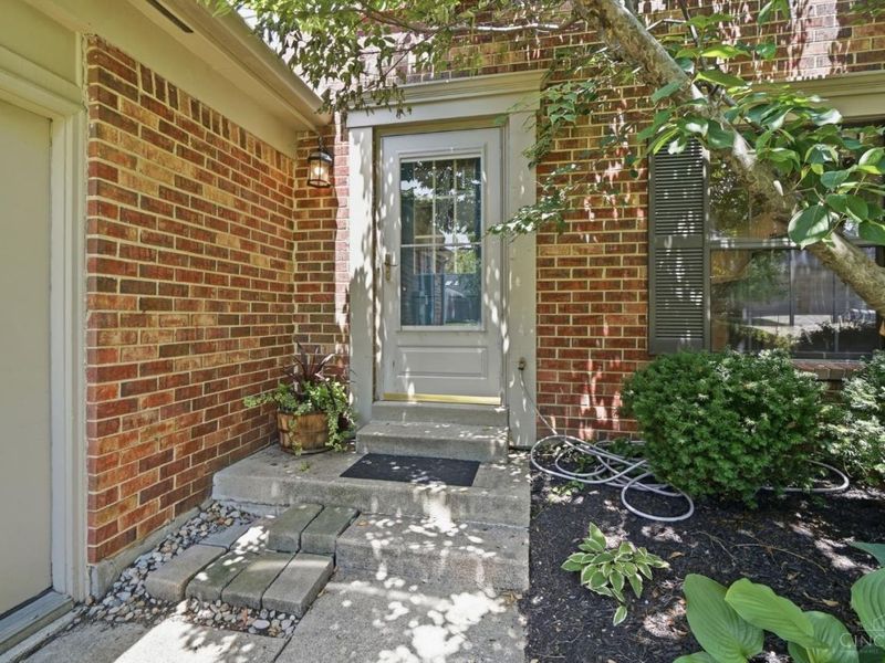 5392 Gantzfield Court, Sharonville, OH 45241 Photo 8