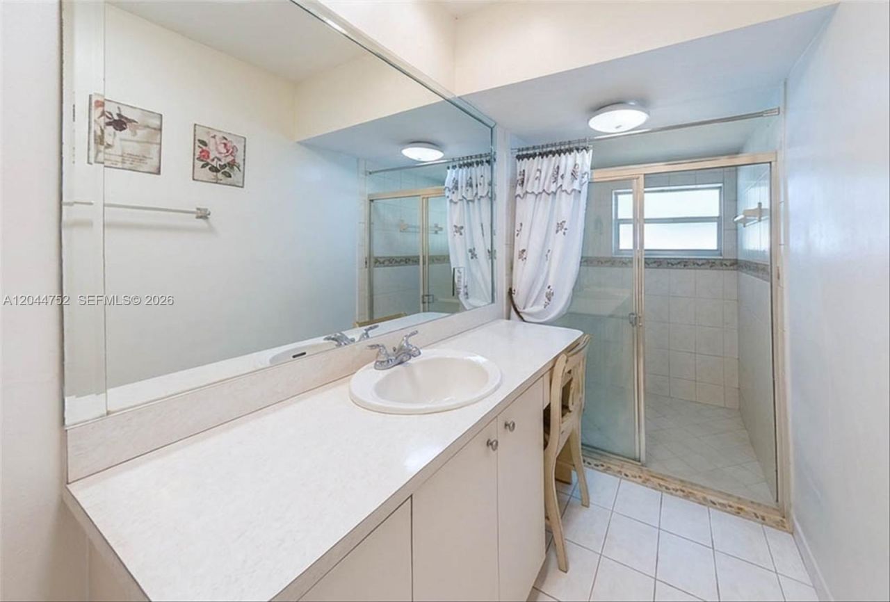 7281 SW 13th Ter , Miami, FL 33144 Photo