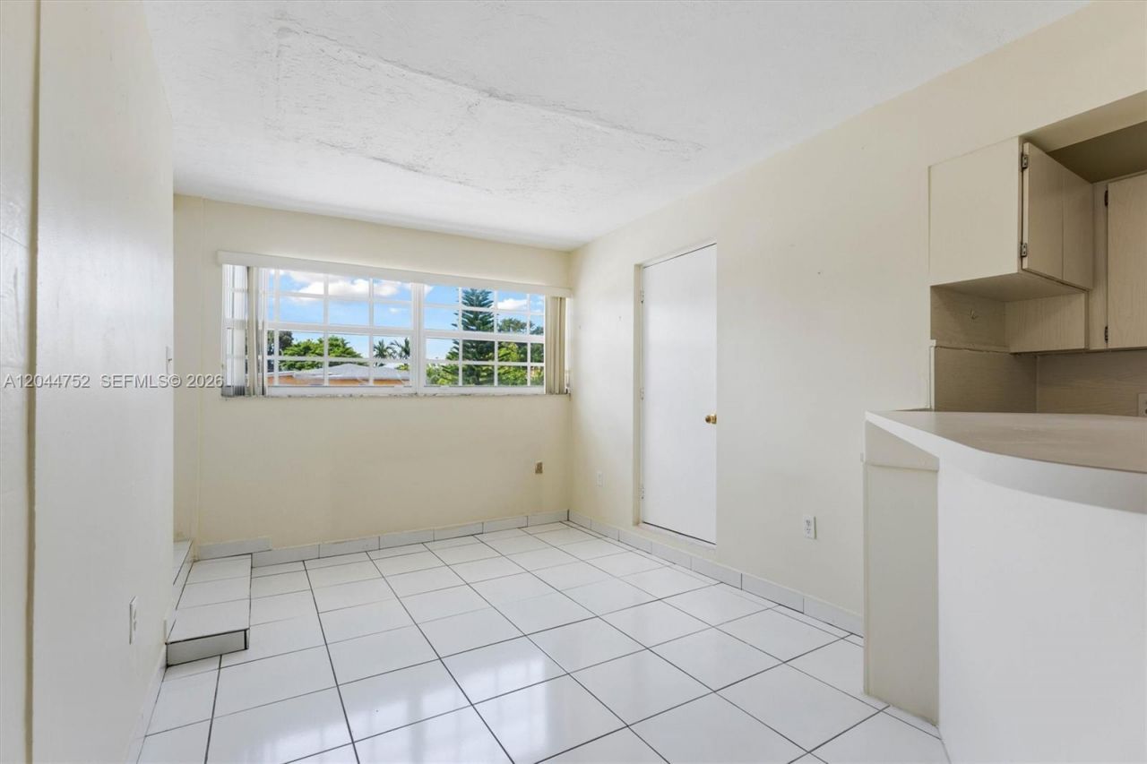 7281 SW 13th Ter , Miami, FL 33144 Photo