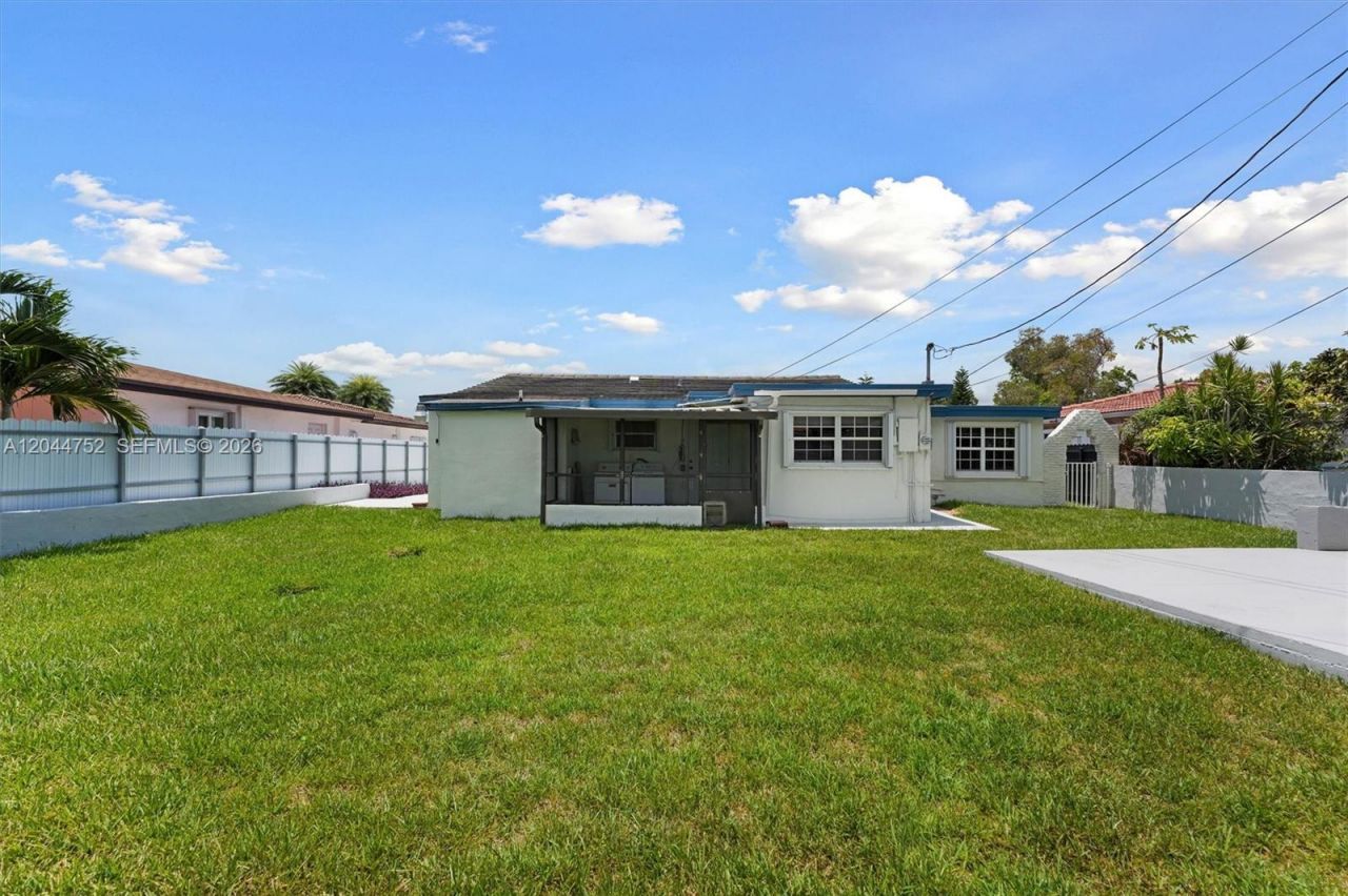7281 SW 13th Ter , Miami, FL 33144 Photo