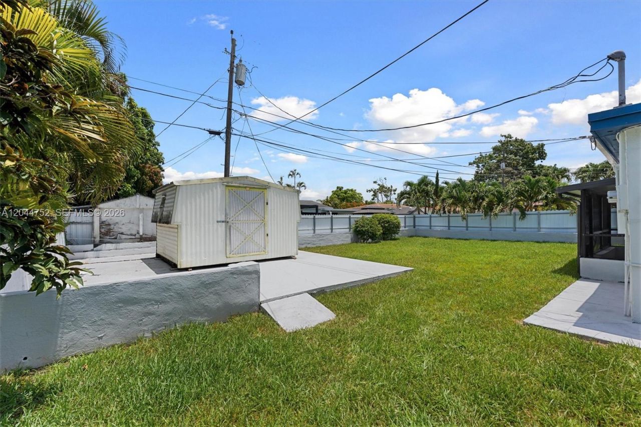 7281 SW 13th Ter , Miami, FL 33144 Photo