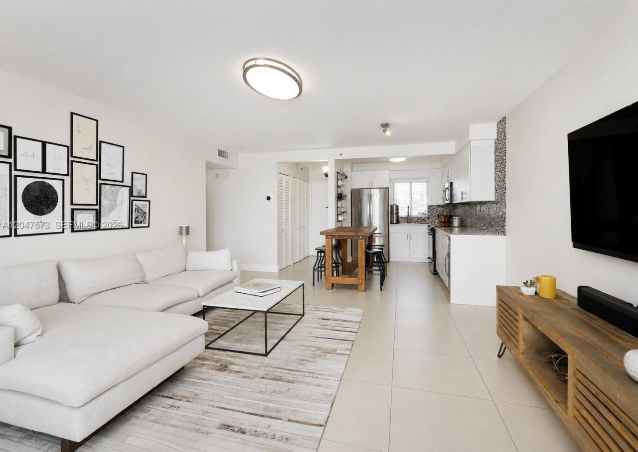 1700 NW N River Dr, Unit 804, Miami, FL 33125 Photo