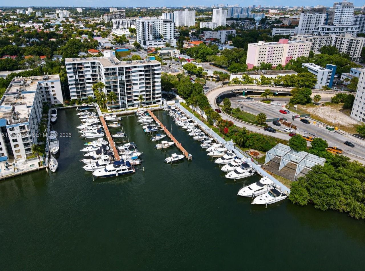 1700 NW N River Dr, Unit 804, Miami, FL 33125 Photo