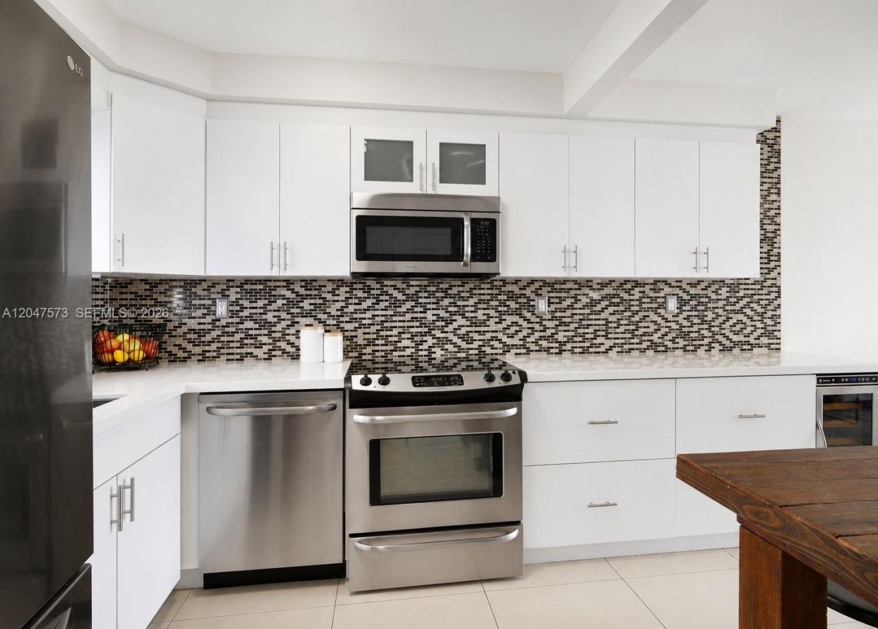1700 NW N River Dr, Unit 804, Miami, FL 33125 Photo