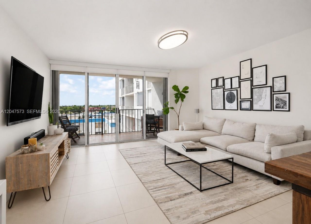 1700 NW N River Dr, Unit 804, Miami, FL 33125 Photo