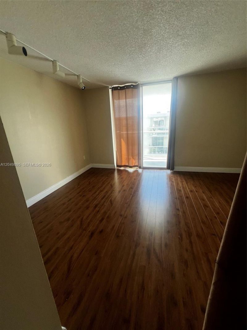 10000 W Bay Harbor Dr, Unit PH4, Bay Harbor Islands, FL 33154 Photo
