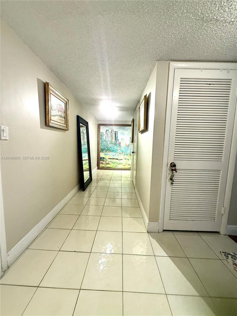 10000 W Bay Harbor Dr, Unit PH4, Bay Harbor Islands, FL 33154 Photo