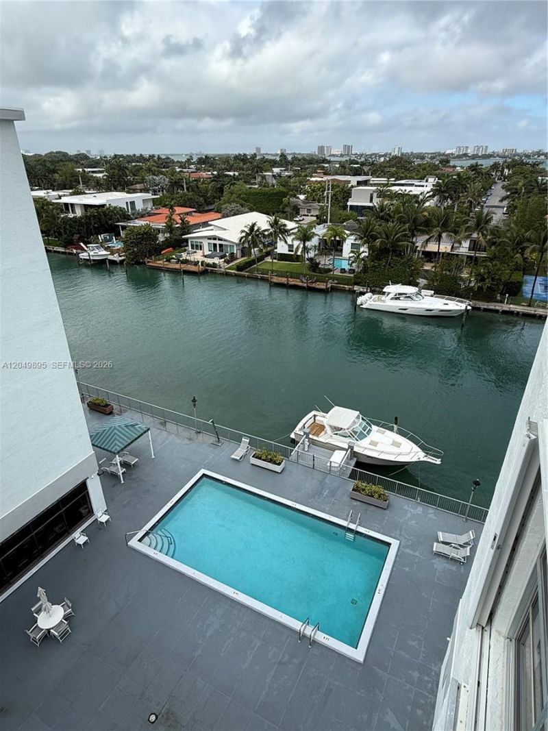 10000 W Bay Harbor Dr, Unit PH4, Bay Harbor Islands, FL 33154 Photo