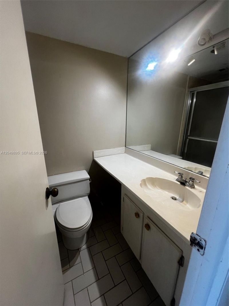 10000 W Bay Harbor Dr, Unit PH4, Bay Harbor Islands, FL 33154 Photo