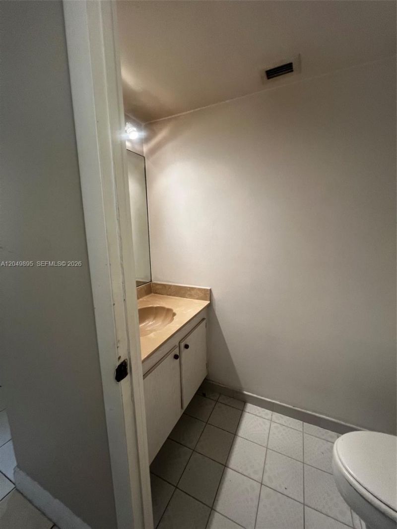 10000 W Bay Harbor Dr, Unit PH4, Bay Harbor Islands, FL 33154 Photo