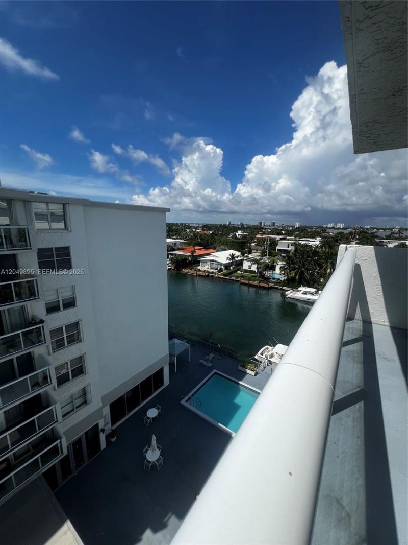 10000 W Bay Harbor Dr, Unit PH4, Bay Harbor Islands, FL 33154 Photo