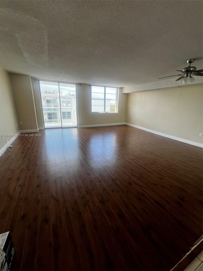 10000 W Bay Harbor Dr, Unit PH4, Bay Harbor Islands, FL 33154 Photo