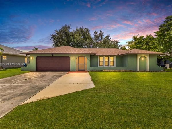 526 SE 34 , Cape Coral, FL 33904