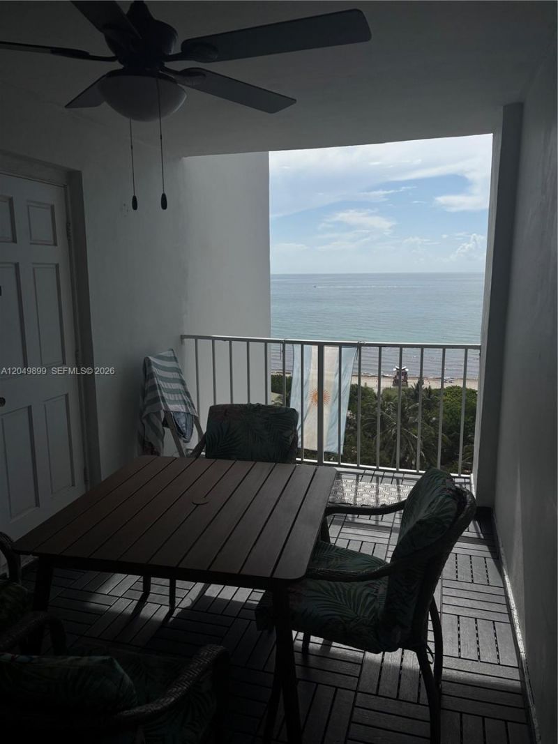 6450 Collins Ave , Unit 1207, Miami Beach, FL 33141 Photo