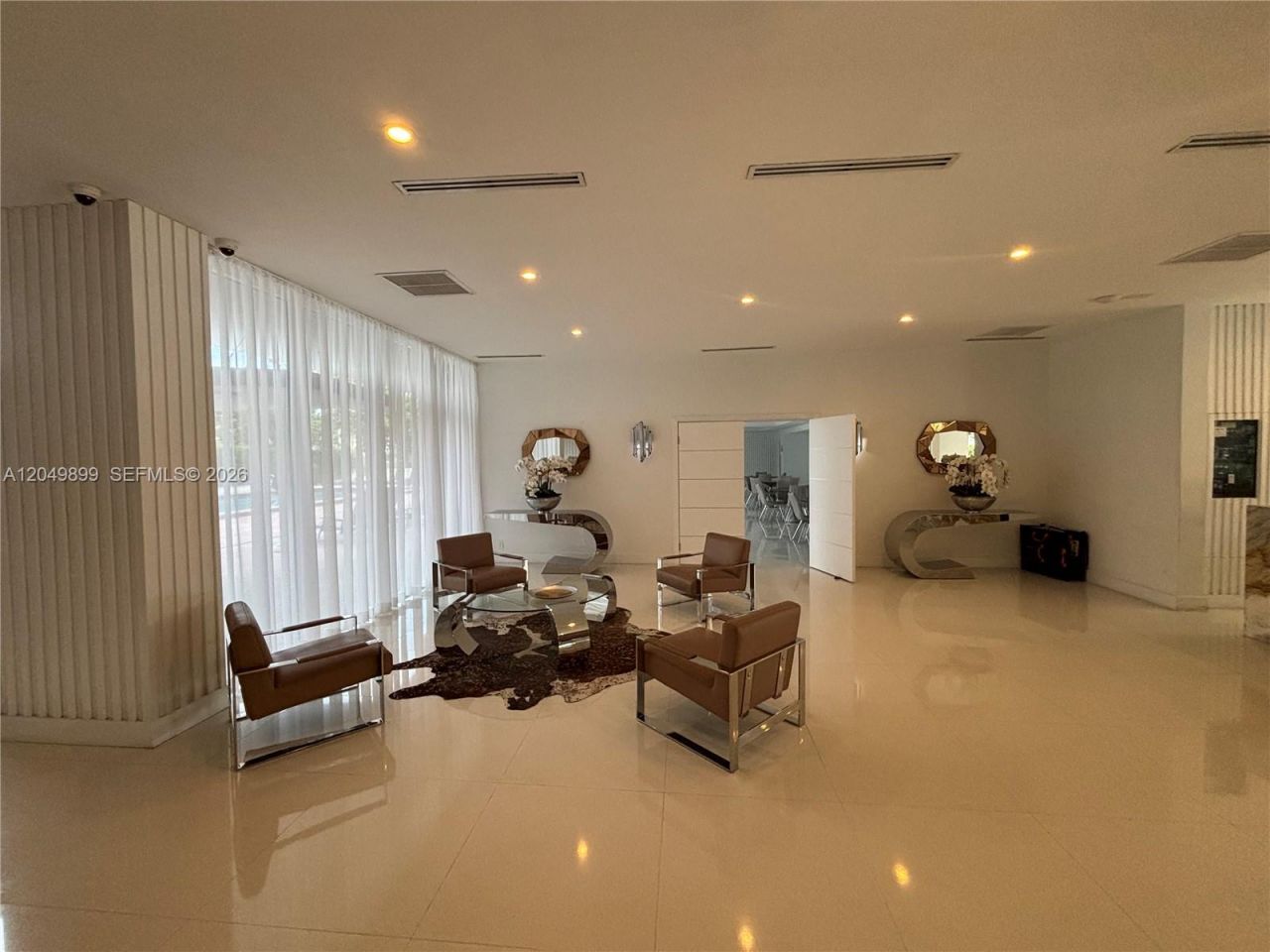 6450 Collins Ave , Unit 1207, Miami Beach, FL 33141 Photo