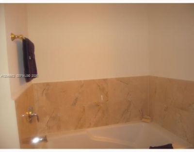1800 N Bayshore Dr, Unit 3310, Miami, FL 33132 Photo