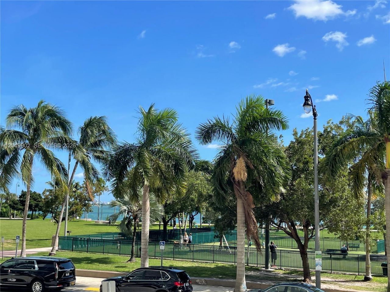 1800 N Bayshore Dr, Unit 3310, Miami, FL 33132 Photo