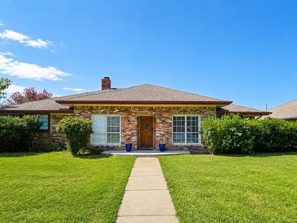 1912 Kentwood Lane, Carrollton, TX 75007