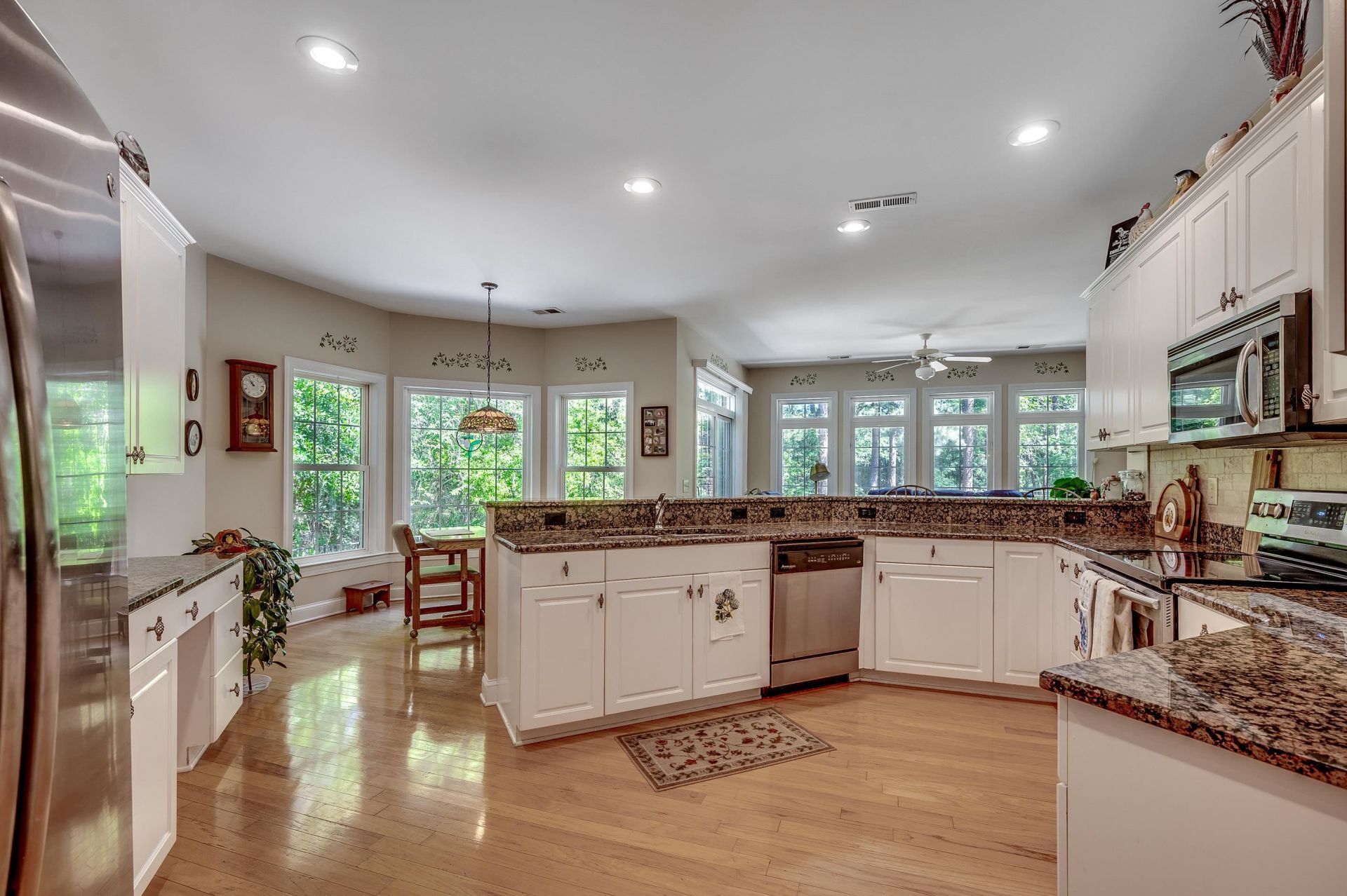 4363 Parkland Dr.  Photo 9