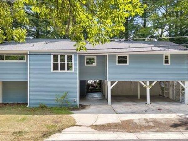 2902 Canal Cove Road, Lake Waccamaw, NC 28450