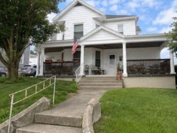 601 4th St, Charleroi, PA 15022