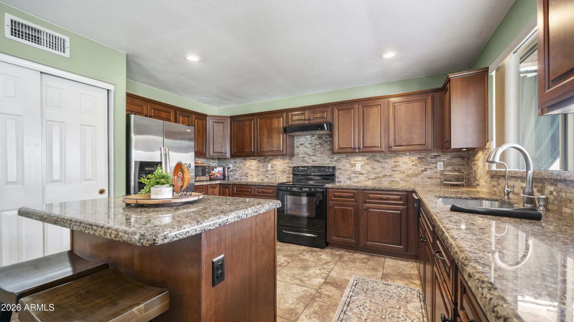 743 W Kings Avenue, Phoenix, AZ 85023 Main Photo