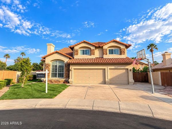7815 W KERRY Lane, Glendale, AZ 85308