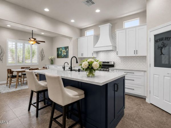5754 W GAMBIT Trail, Phoenix, AZ 85083