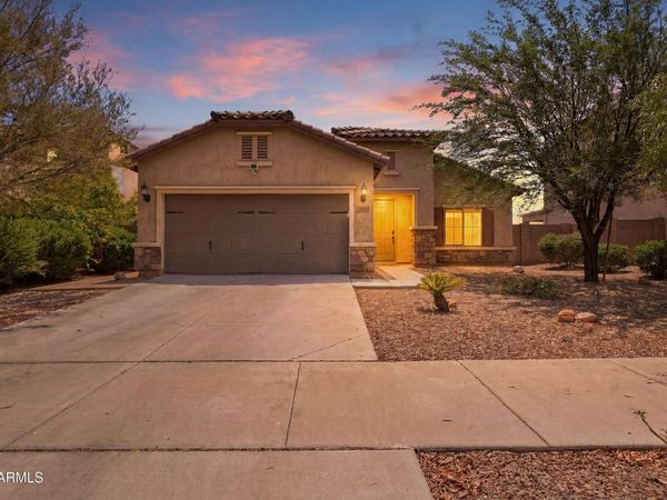 17519 W HEDGEHOG Place, Surprise, AZ 85387