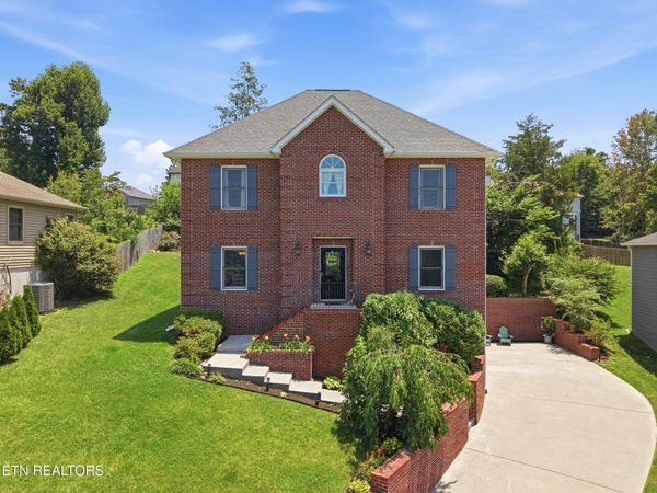 10108 Lonely Oak Lane, Knoxville, TN 37932