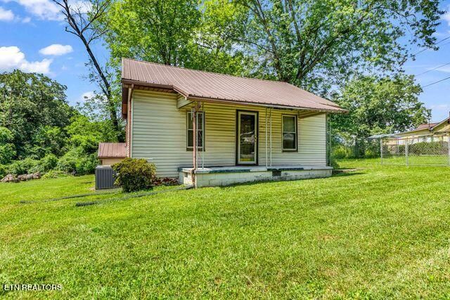 5823 3rd Lane, Knoxville, TN 37912 Main Photo