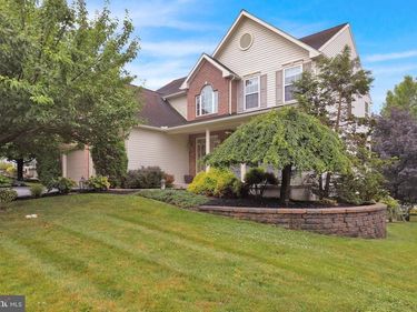 359 MOUNTAIN BOULEVARD, WERNERSVILLE, PA 19565