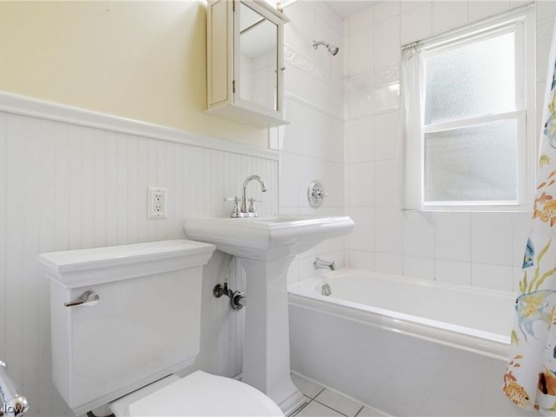 30210 Wolf Road , Bay Village, OH 44140 Photo 23