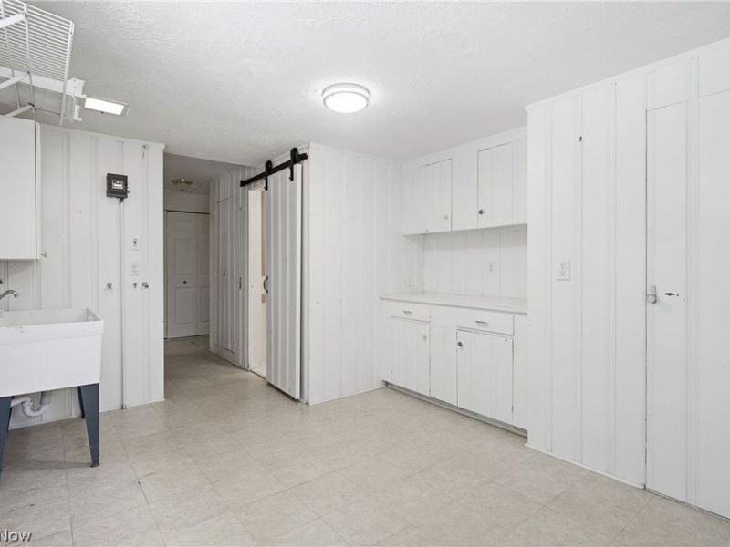 30210 Wolf Road , Bay Village, OH 44140 Photo 32