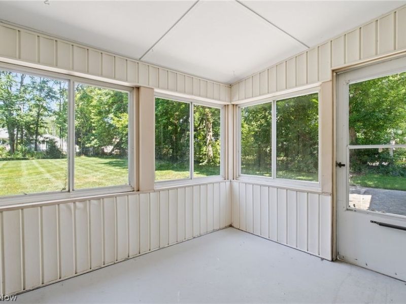 30210 Wolf Road , Bay Village, OH 44140 Photo 33