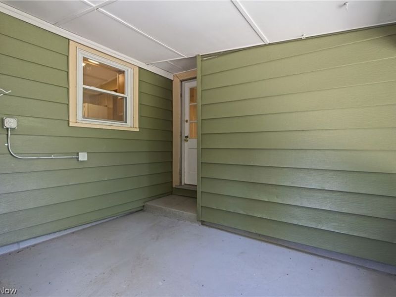 30210 Wolf Road , Bay Village, OH 44140 Photo 34