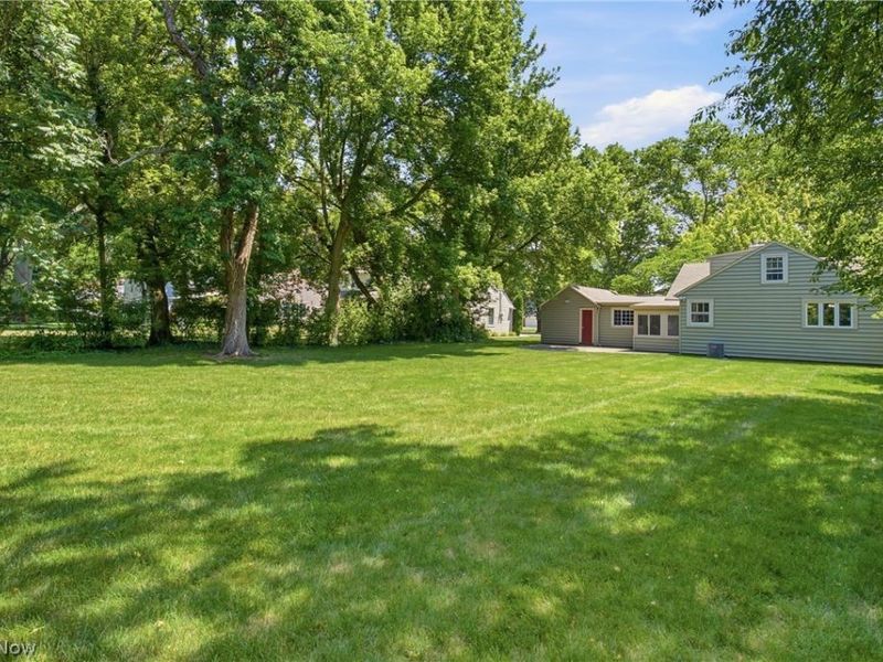 30210 Wolf Road , Bay Village, OH 44140 Photo 45