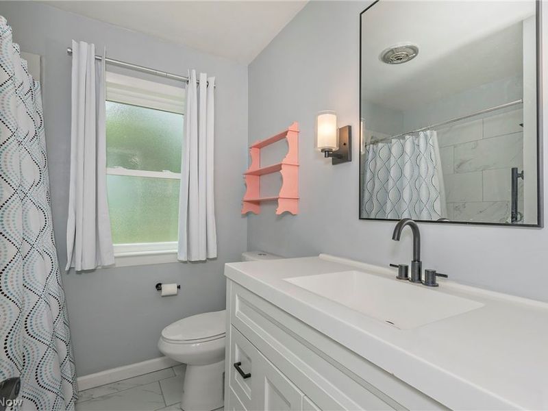 4932 S Sedgewick Road , Lyndhurst, OH 44124 Photo 17
