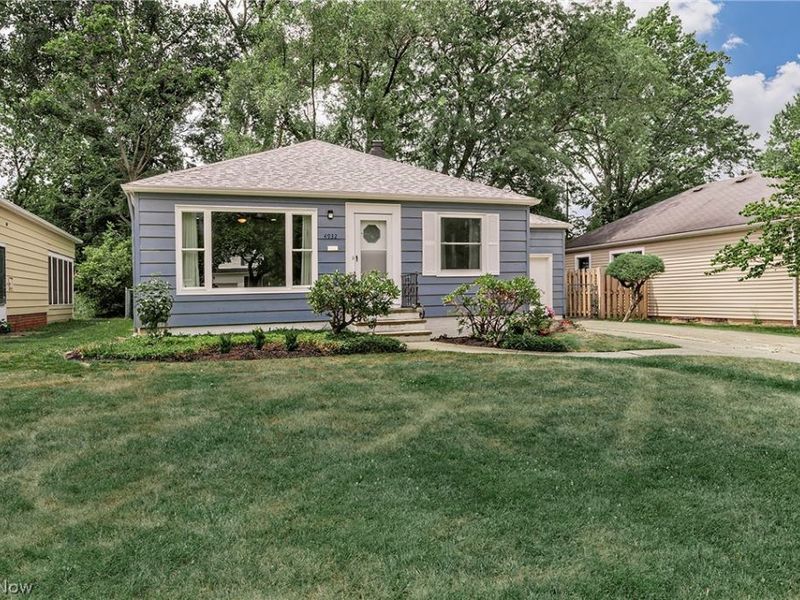 4932 S Sedgewick Road , Lyndhurst, OH 44124 Photo 2