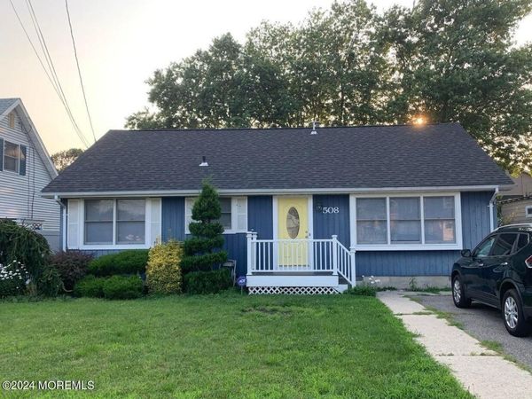 508 Asbury Avenue, Ocean Gate, NJ 08740